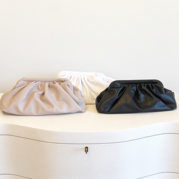 🔄 MONTERREY White Vegan Pouch Clutch Crossbody - Picture 10 of 10